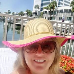 Meet your Posher, Beth